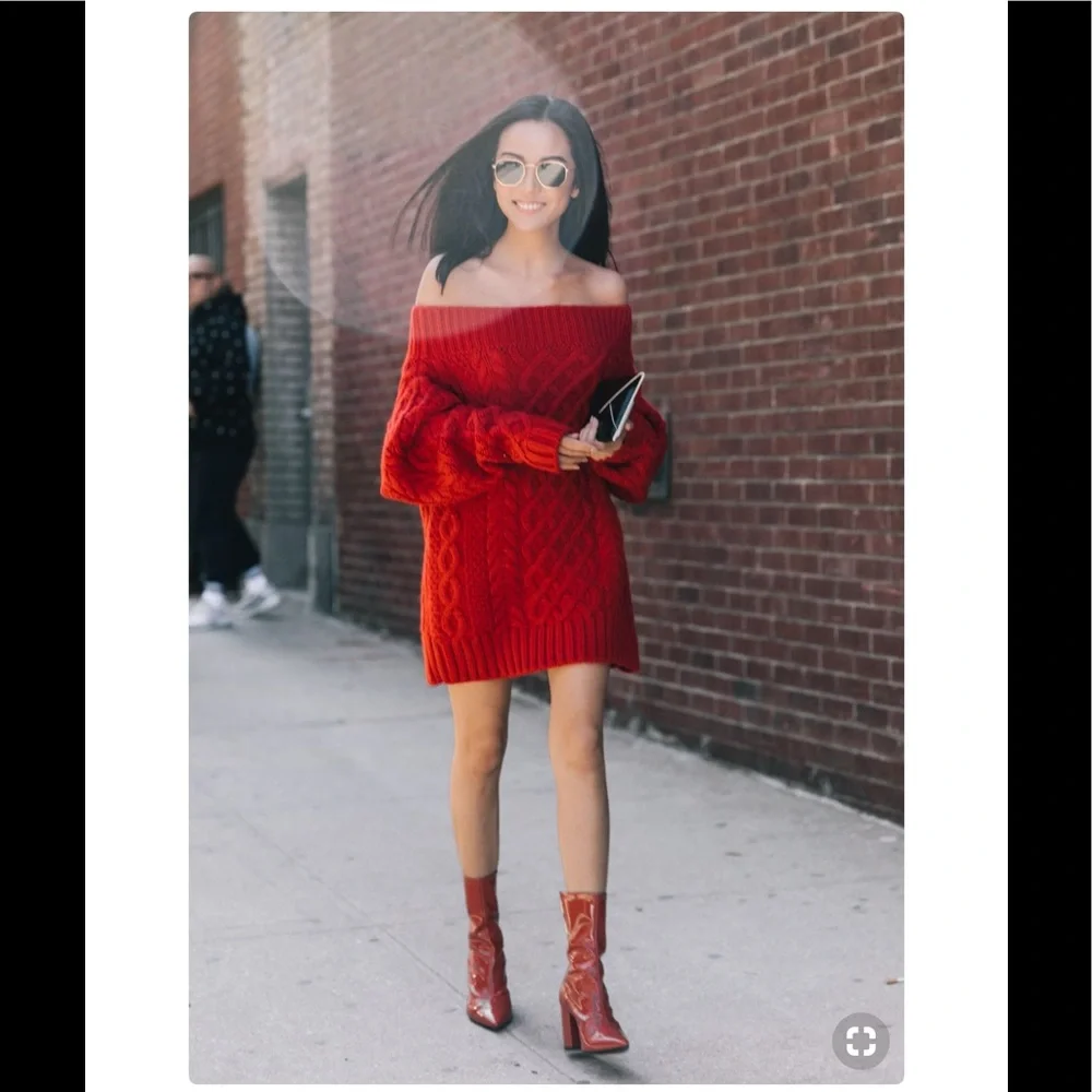 SELF-PORTRAIT NWT Oversized Red Off The Shoulder Sweater/Jumper - Picture 2 of 6